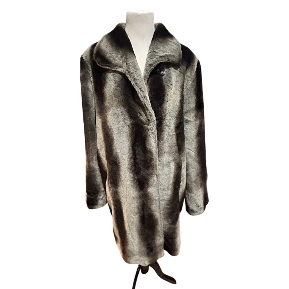 Pamela McCoy Faux Chinchilla Coat Women's Elegant‎ Winter Outerwear Size Large